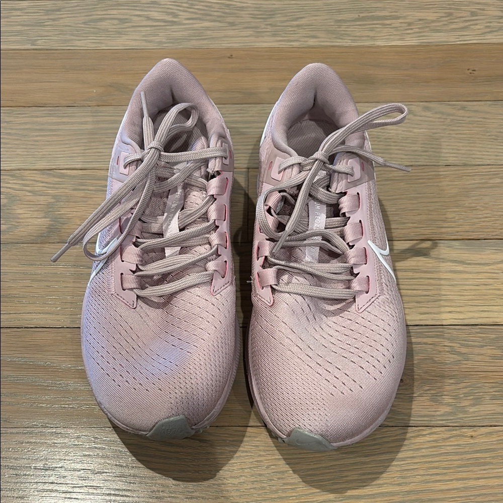 Nike Women's Pink Running Shoes